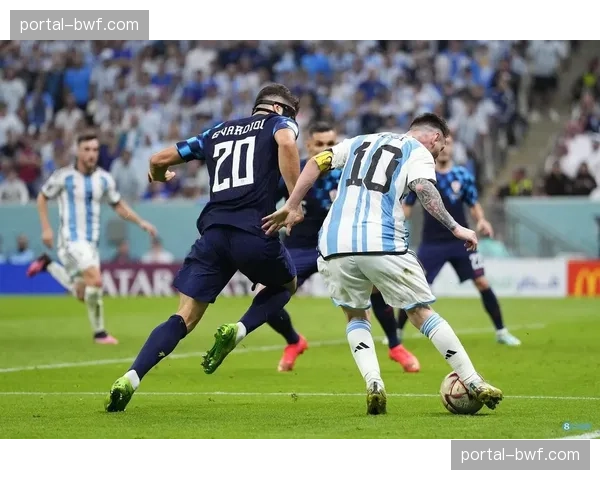 传闻：拜仁慕尼黑夏窗有意莱比锡中卫格瓦迪奥尔，以补强后防