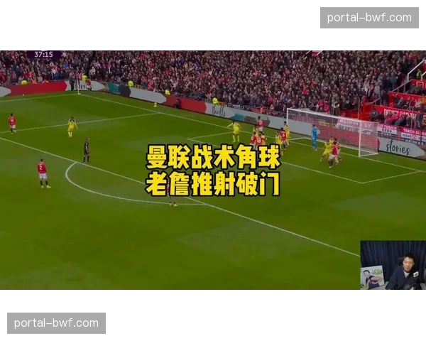 特写：一次战术角球配合失败后，场边主帅加尔蒂耶愤怒摔掉战术板