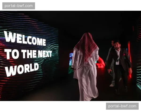 报道：沙特公共投资基金（PIF）对入股某家意甲顶级俱乐部表现出兴趣