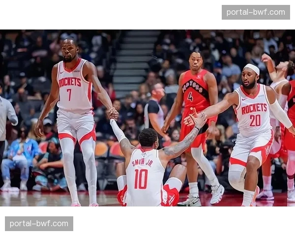 火箭三节仅得66分，进攻停滞暴露季后赛经验不足